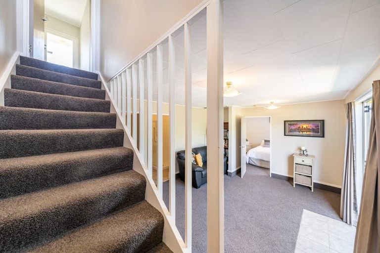 Photo of property in 11 Moray Place, Papakowhai, Porirua, 5024