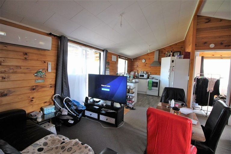 Photo of property in 2 Perry Place, Bader, Hamilton, 3206