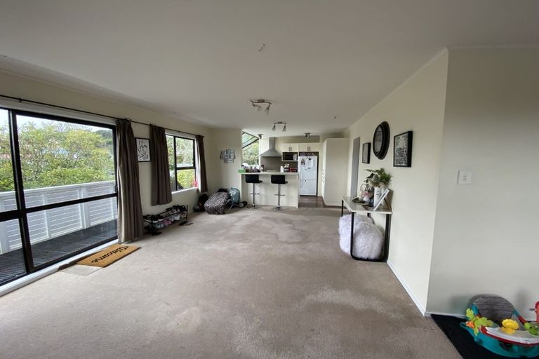 Photo of property in 65a Black Rock Road, Newlands, Wellington, 6037