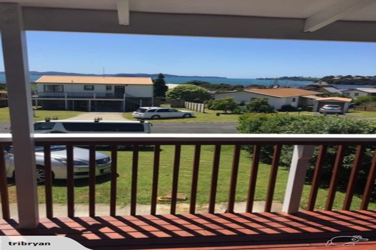 Photo of property in 14 Ngatira Place, Snells Beach, 0920