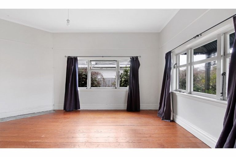 Photo of property in 37 Gresford Street, Edgeware, Christchurch, 8013