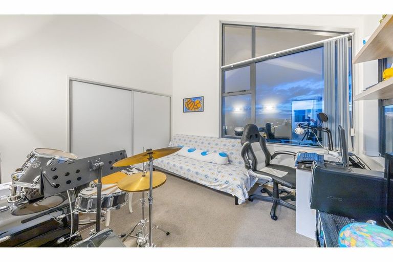 Photo of property in 49 Battalion Drive, Papakura, 2110