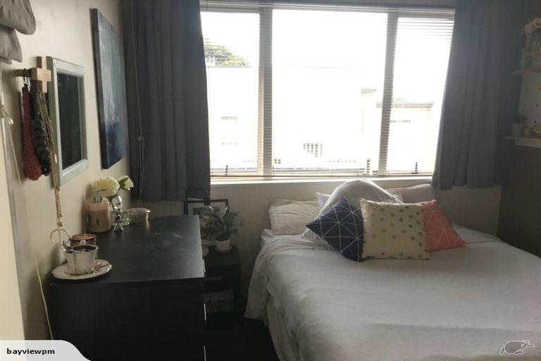 Photo of property in 1/206 Manuka Road, Bayview, Auckland, 0629