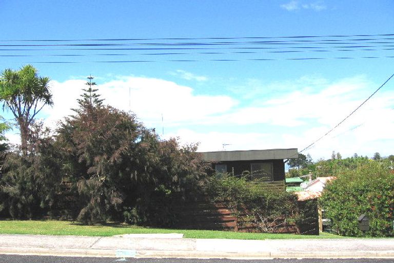 Photo of property in 23 Auld Street, Torbay, Auckland, 0630
