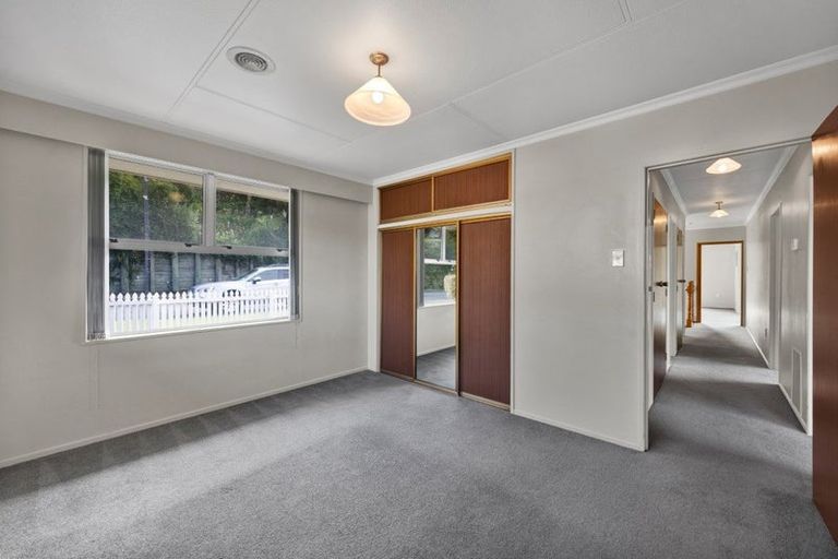 Photo of property in 17 Frankley Road, Westown, New Plymouth, 4310