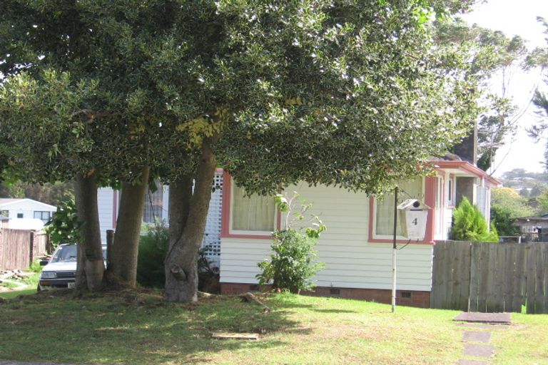 Photo of property in 4 Tamariki Avenue, Kelston, Auckland, 0602