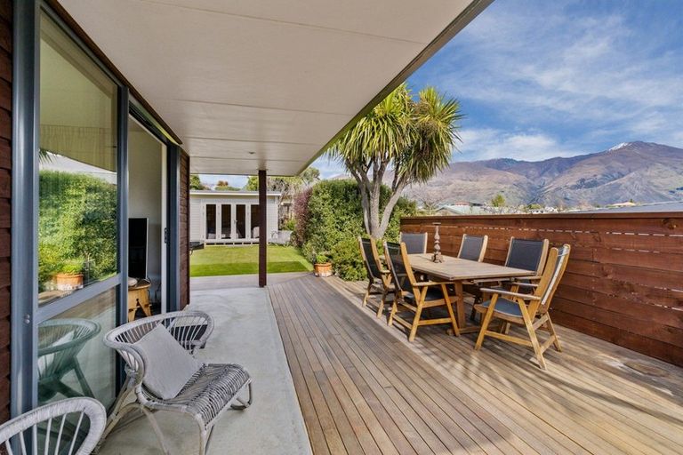 Photo of property in 191 Aubrey Road, Wanaka, 9305