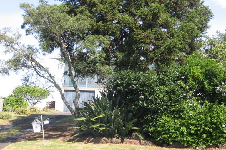 Photo of property in 17 Marlborough Avenue, Glenfield, Auckland, 0629