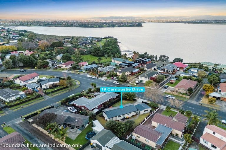 Photo of property in 19 Carnoustie Drive, Wattle Downs, Auckland, 2103