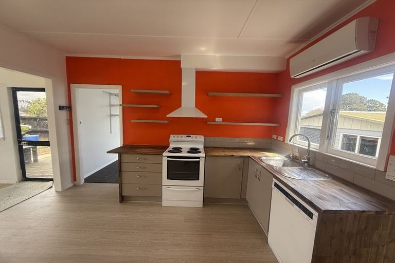 Photo of property in 1/32 Waterview Road East, Papakura, 2112