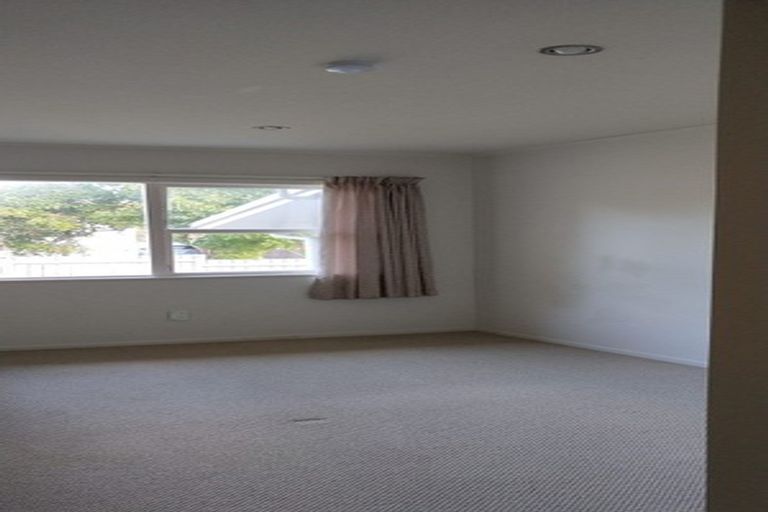 Photo of property in 14 Woodstock Road, Forrest Hill, Auckland, 0620