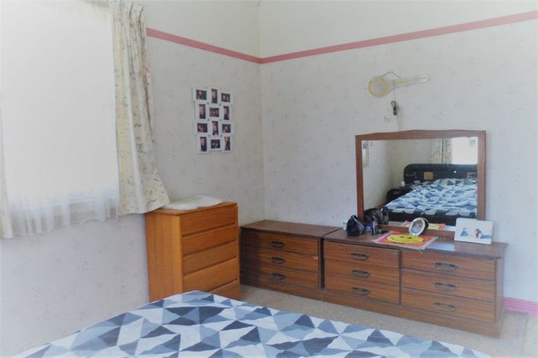 Photo of property in 27 High Street, Hawarden, 7385