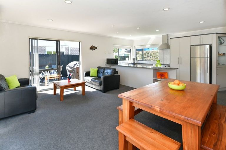 Photo of property in 15 Te Ruru Way, Stanmore Bay, Whangaparaoa, 0932