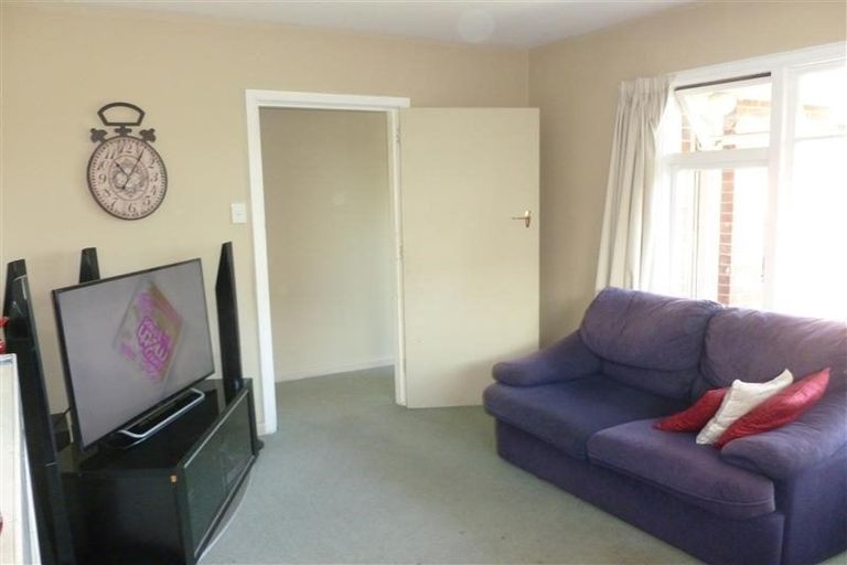 Photo of property in 22 Wilton Crescent, Bishopdale, Christchurch, 8053