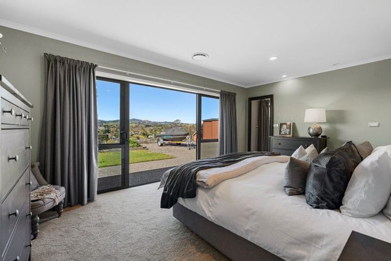 Photo of property in 38 Kereru Place, Pyes Pa, Tauranga, 3112