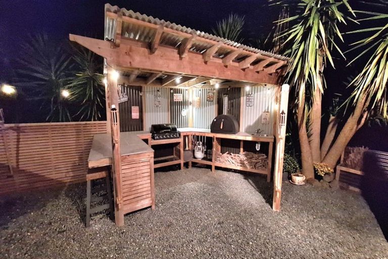 Photo of property in 346 Kirikopuni Road, Parakao, Whangarei, 0172