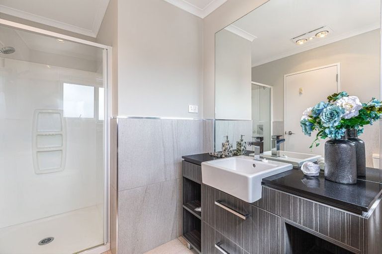 Photo of property in 44 Mackay Drive, Greenhithe, Auckland, 0632