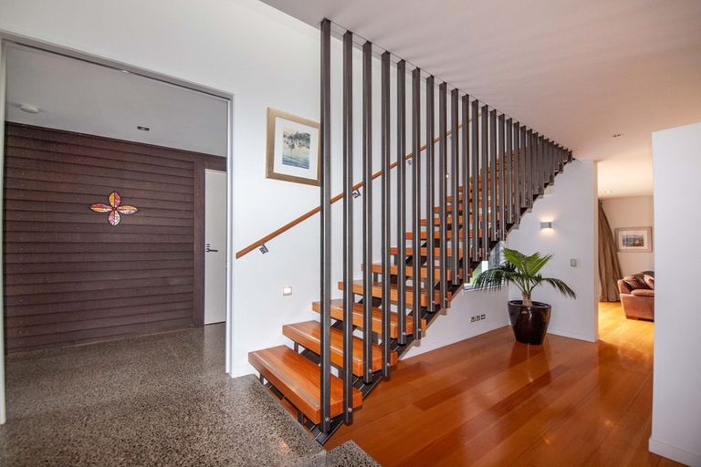 Photo of property in 24e Mandalay Terrace, Khandallah, Wellington, 6035