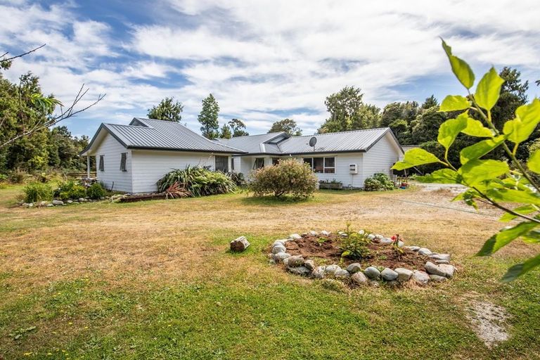 Photo of property in 2030 Kumara Junction Highway, Kumara Junction, Hokitika, 7882