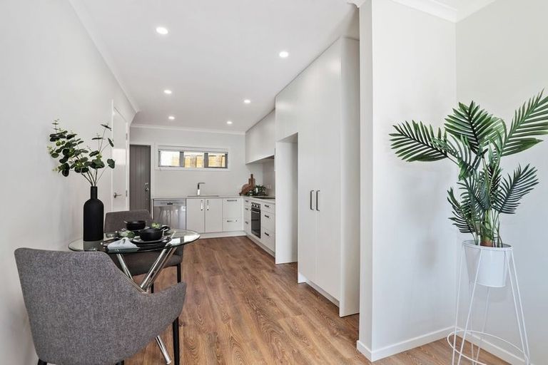 Photo of property in 10/19 Ruakiwi Road, Hamilton Lake, Hamilton, 3204