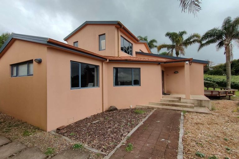 Photo of property in 6 Woodland Road, Johnsonville, Wellington, 6037