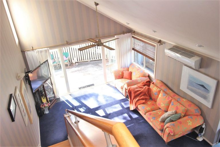 Photo of property in 1/86 Oaktree Avenue, Browns Bay, Auckland, 0630