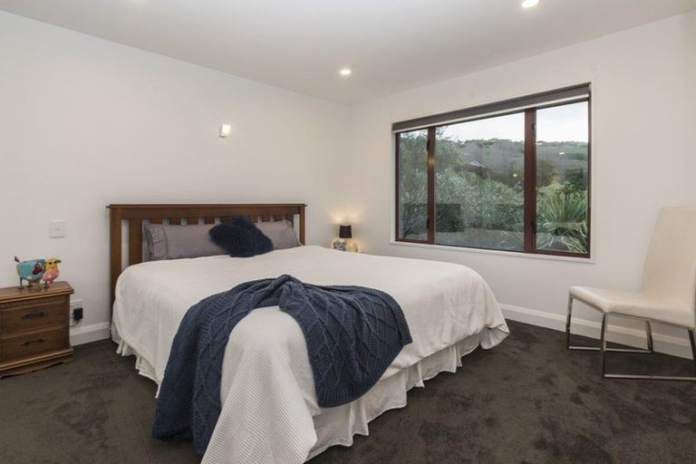 Photo of property in 15 Mandalay Lane, Redcliffs, Christchurch, 8081