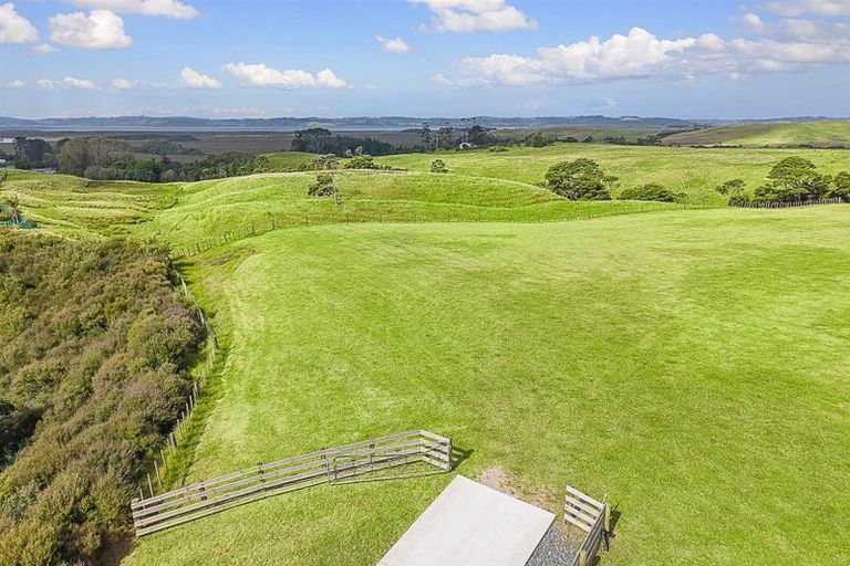 Photo of property in 13 Slater Road, South Head, 0874