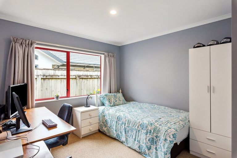 Photo of property in 15 San Priamo Place, Paraparaumu Beach, Paraparaumu, 5032