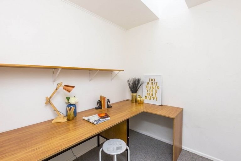 Photo of property in 29 Korau Grove, Stokes Valley, Lower Hutt, 5019