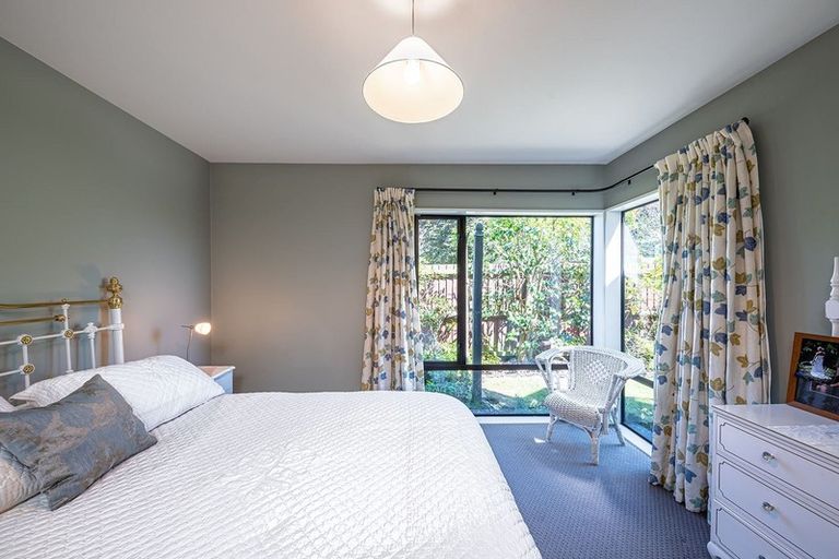 Photo of property in 5a Mclellan Place, Ilam, Christchurch, 8041