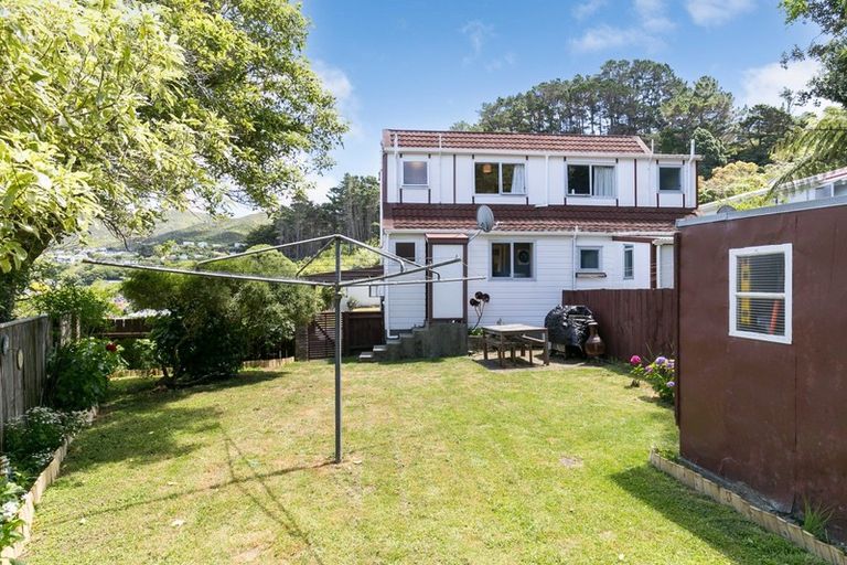 Photo of property in 2b Percy Dyett Drive, Karori, Wellington, 6012