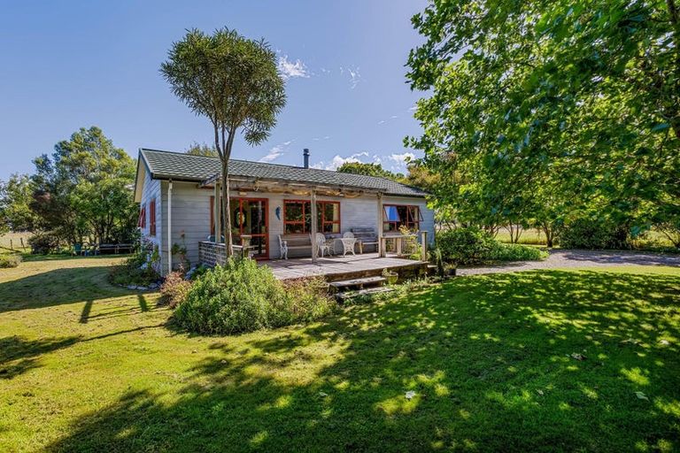 Photo of property in 14 Wingate Road, Opaki, Masterton, 5871