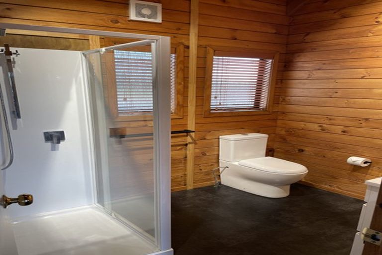 Photo of property in 261 Great North Road, Henderson, Auckland, 0612