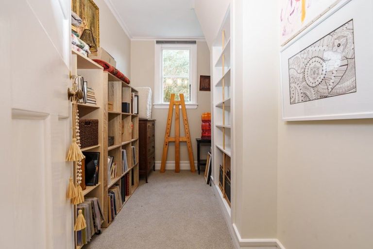 Photo of property in 114 Cliffs Road, Saint Clair, Dunedin, 9012