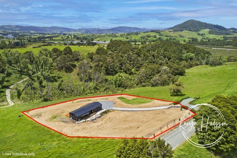 Photo of property in 37 Judd Road, Maungaturoto, 0520