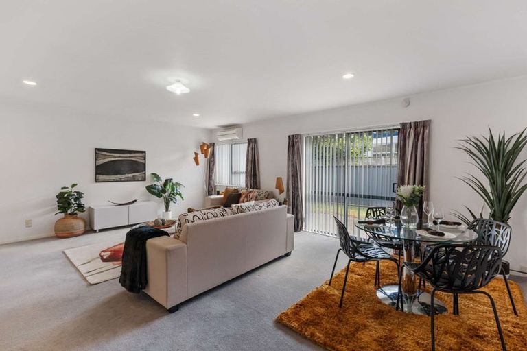 Photo of property in 86b Queen Street, Waiuku, 2123