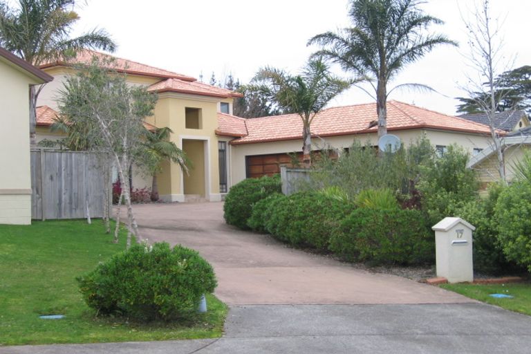 Photo of property in 17 Gilford Place, East Tamaki Heights, Auckland, 2016