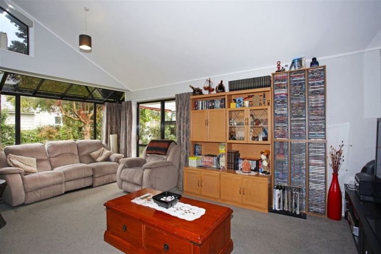 Photo of property in 1/288 Queen Street, Pukekohe, 2120