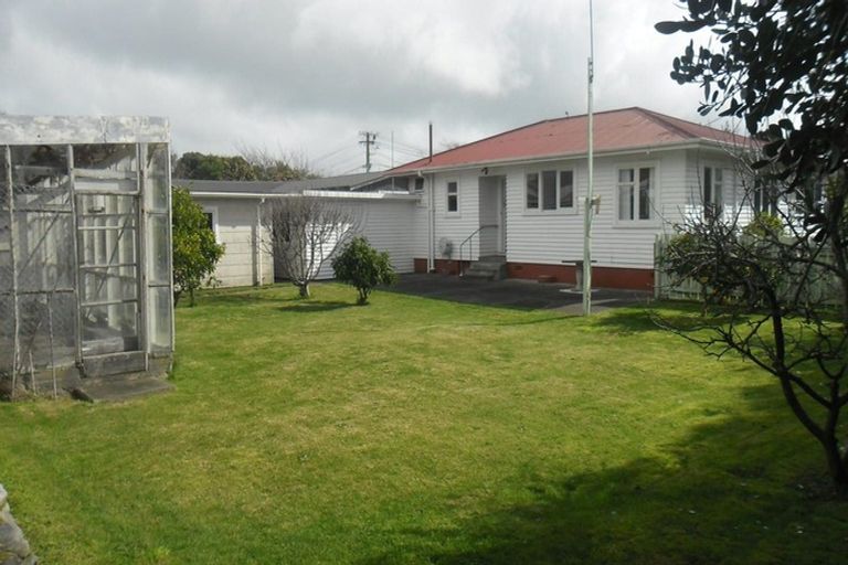 Photo of property in 67 Bluegum Road, Paraparaumu Beach, Paraparaumu, 5032