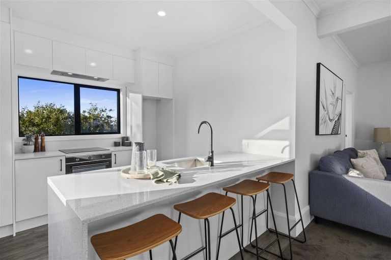 Photo of property in 12 Dyers Pass Road, Cashmere, Christchurch, 8022