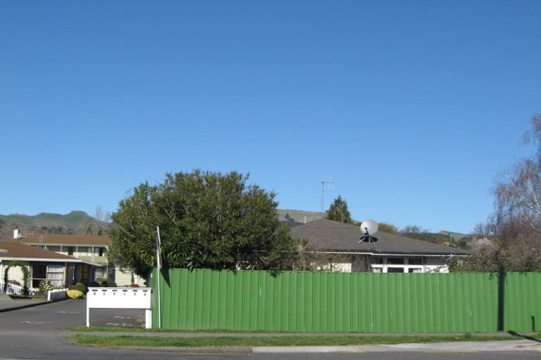 Photo of property in 43/1 Middle Road, Havelock North, 4130