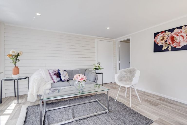 Photo of property in 1/13 Blanes Road, Weymouth, Auckland, 2103