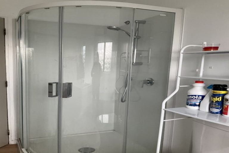 Photo of property in 14 Curacao Place, Grenada Village, Wellington, 6037