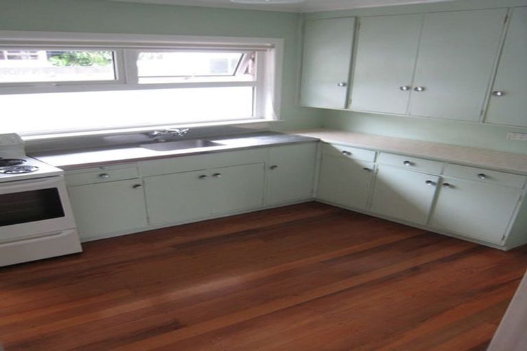 Photo of property in 1/14a Fenwick Avenue, Milford, Auckland, 0620