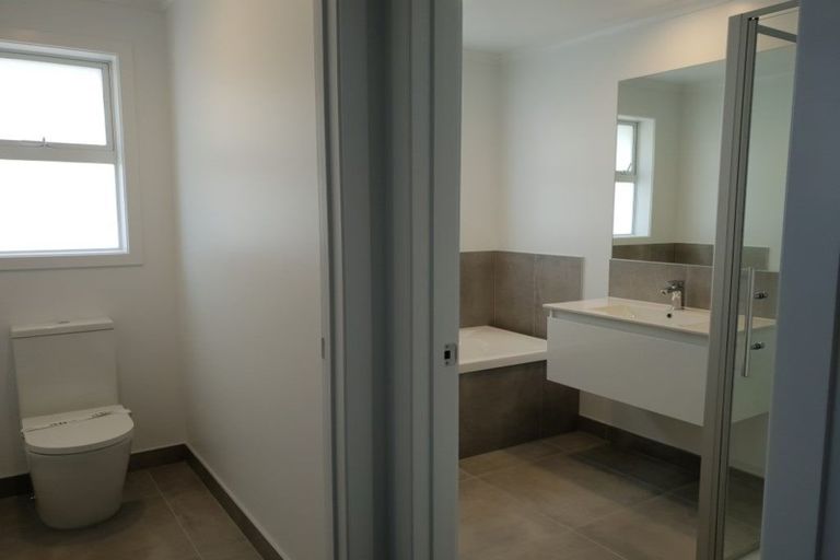 Photo of property in 10 Bill Miller Drive, Papamoa, 3118