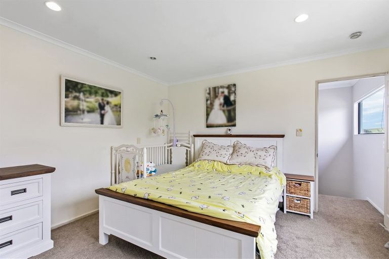 Photo of property in 9 Erne Crescent, East Tamaki, Auckland, 2016