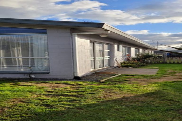 Photo of property in 24 Maire Street, Inglewood, 4330