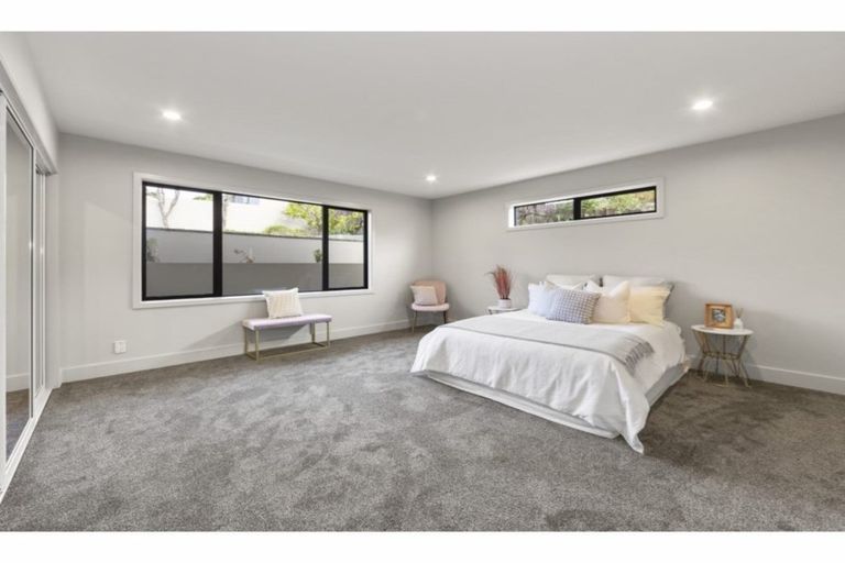 Photo of property in 30 Takahe Drive, Cashmere, Christchurch, 8022