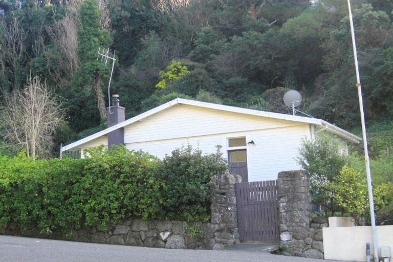 Photo of property in 46 Coote Road, Bluff Hill, Napier, 4110